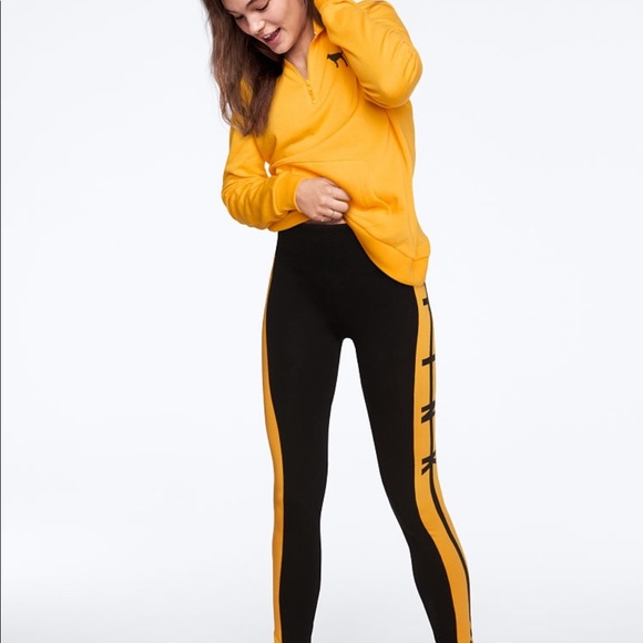 ❌SOLD❌ VS PINK set half zip leggings - Picture 2 of 5